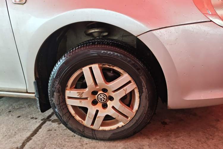 Used Volkswagen Bora 2008 1.6L Manual Fashion Model Right Front Wheel Hub