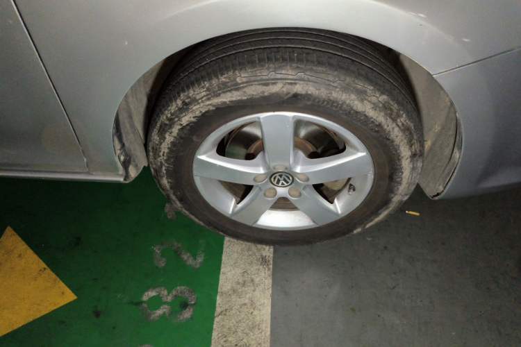 Used Volkswagen Bora 2008 1.6L Manual Fashion Model Right Front Wheel Hub
