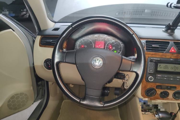 Used Volkswagen Bora 2008 1.6L Automatic Comfort Edition Steering Wheel