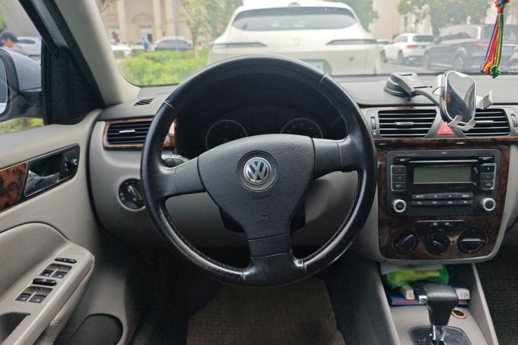 Used Volkswagen Bora 2008 1.6L Automatic Comfort Edition Steering Wheel