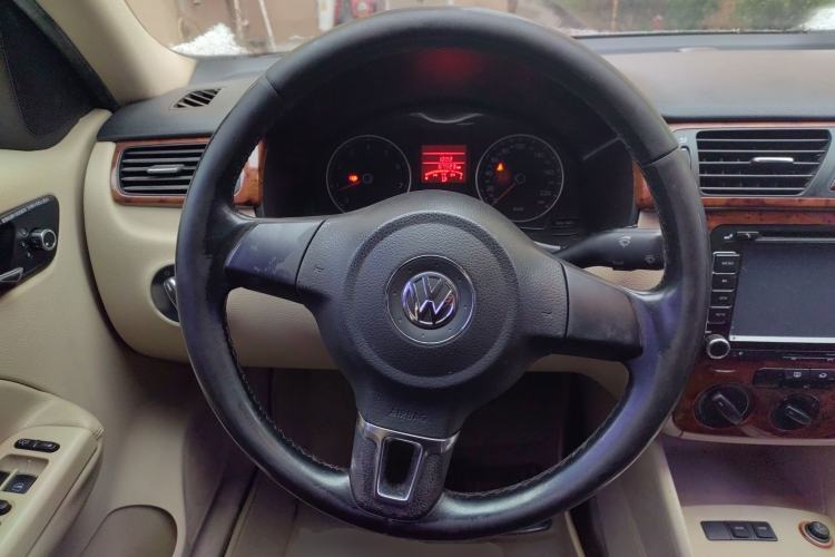 Used Volkswagen Bora 2008 1.6L Manual Comfort Model Steering Wheel
