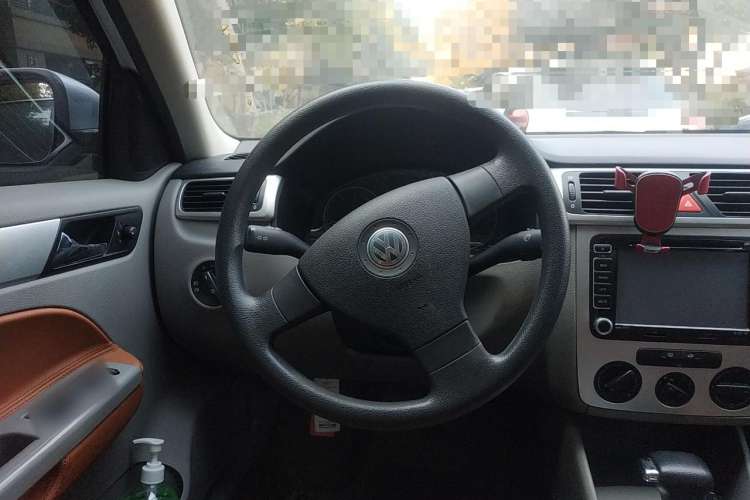 Used Volkswagen Bora 2008 1.6L Automatic Comfort Edition Steering Wheel
