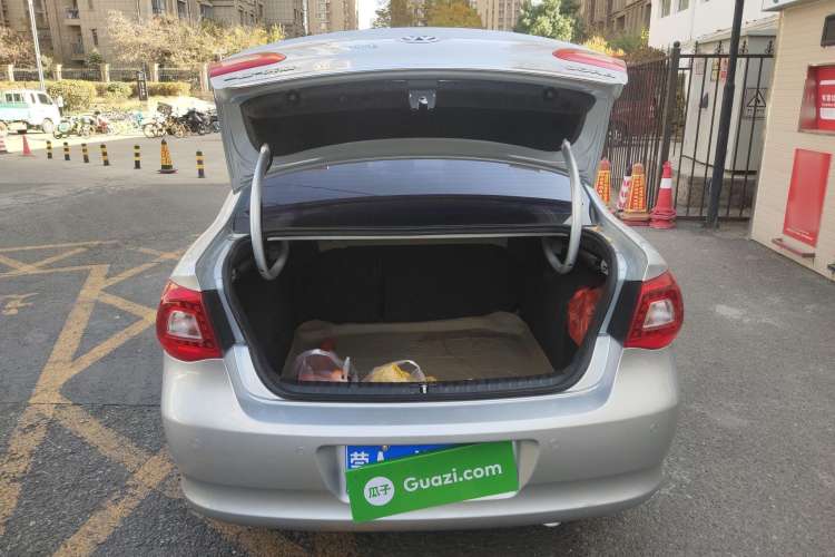 Used Volkswagen Bora 2008 1.6L Automatic Comfort Edition Trunk