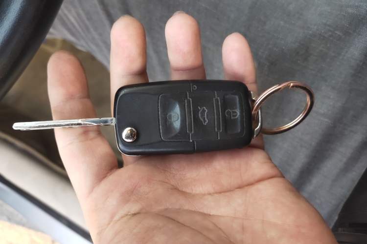 Used Volkswagen Bora 2008 1.6L Automatic Comfort Edition Vehicle Key