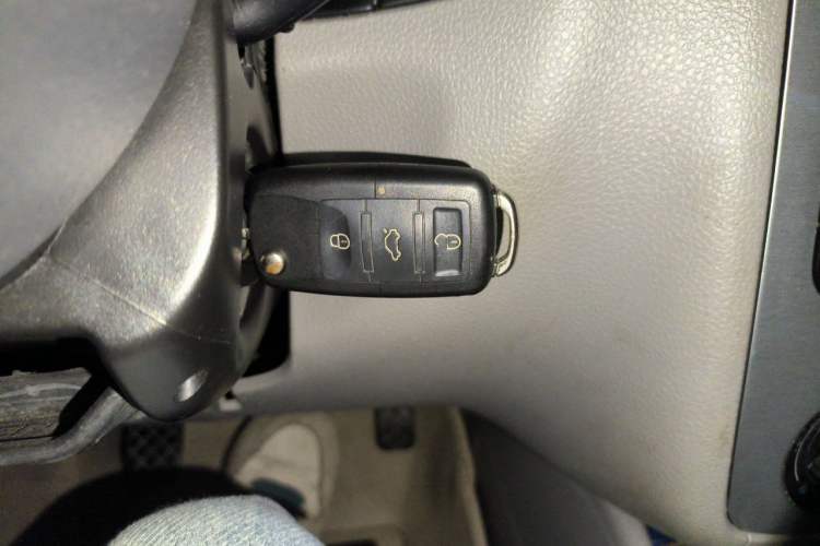 Used Volkswagen Bora 2008 1.6L Manual Fashion Model Vehicle Key