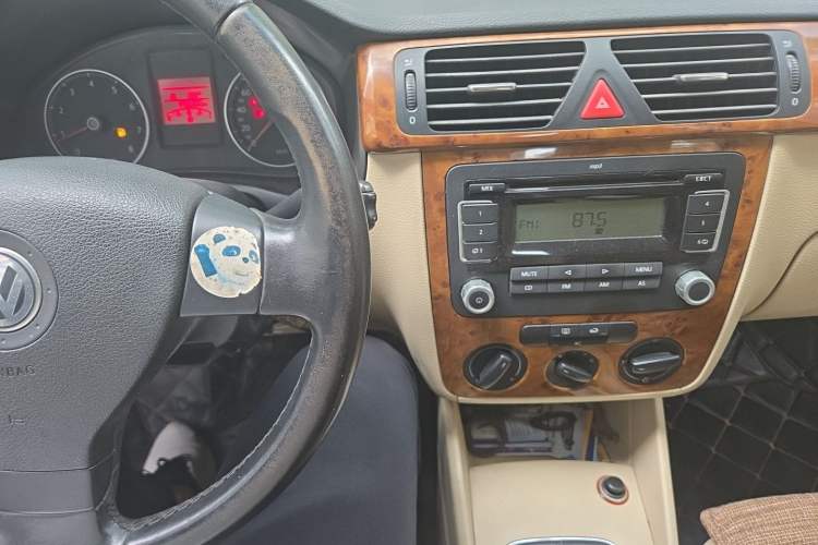 Used Volkswagen Bora 2008 1.6L Manual Comfort Model Audio And AC Panel