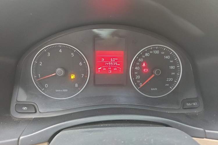 Used Volkswagen Bora 2008 1.6L Manual Comfort Model Odometer Close Up