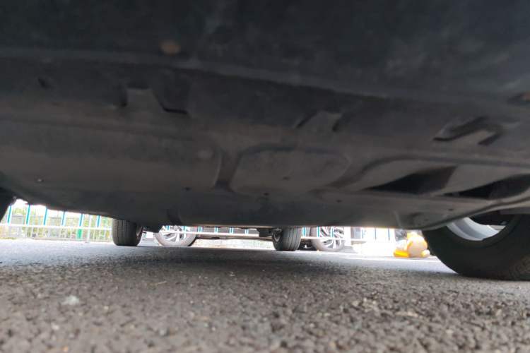 Used Volkswagen Bora 2011 1.6L Automatic Fashion Edition Chassis Front