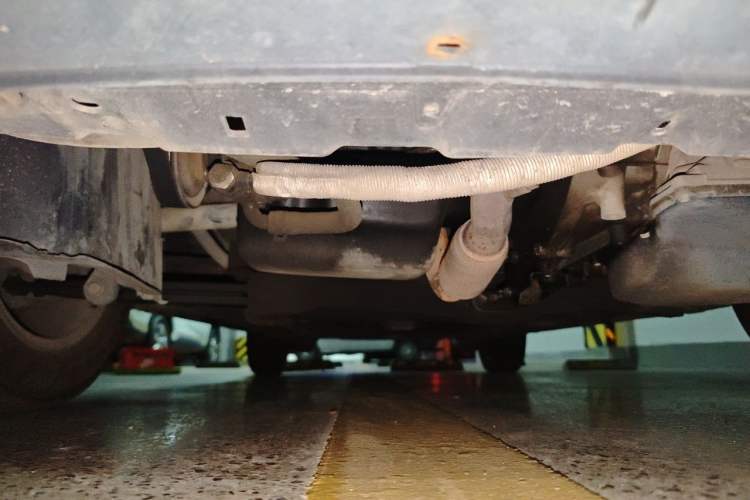Used Volkswagen Bora 2011 1.6L Automatic Fashion Edition Chassis Front