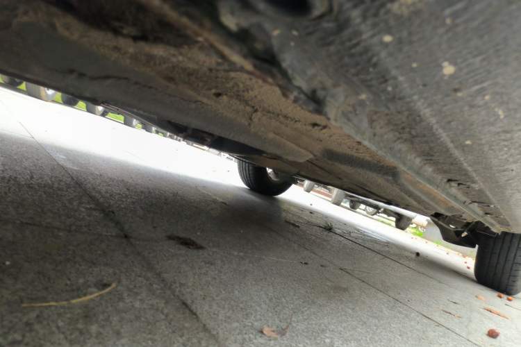 Used Volkswagen Bora 2011 1.6L Manual Fashion Edition Chassis Front Left