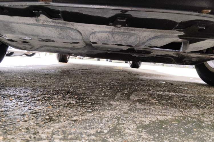 Used Volkswagen Bora 2011 1.6L Automatic Fashion Edition Chassis Front