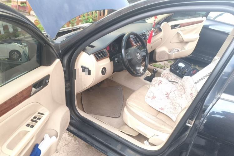 Used Volkswagen Bora 2011 1.6L Manual Comfort Version Driver Seat