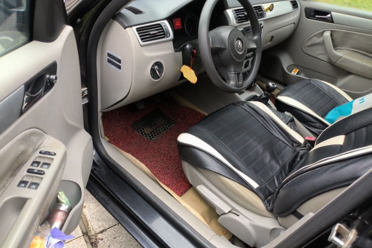 Used Volkswagen Bora 2011 1.6L Manual Fashion Edition Driver Seat