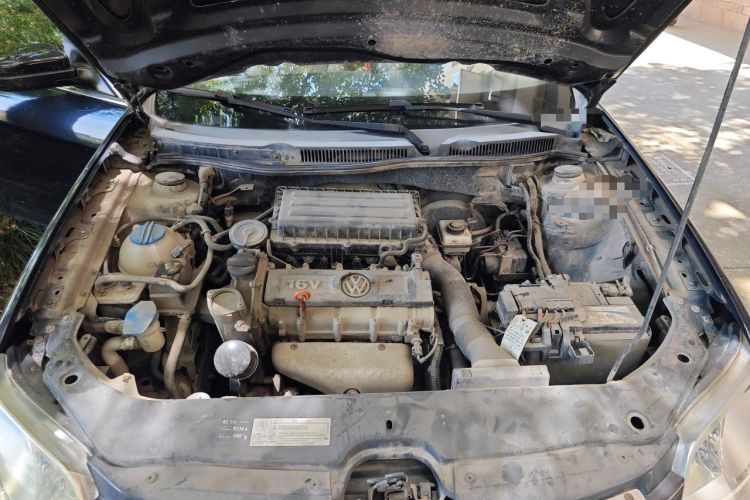 Used Volkswagen Bora 2011 1.6L Manual Fashion Edition Engine Bay