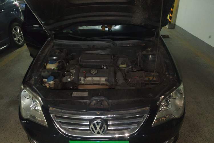 Used Volkswagen Bora 2011 1.6L Automatic Fashion Edition Engine Bay