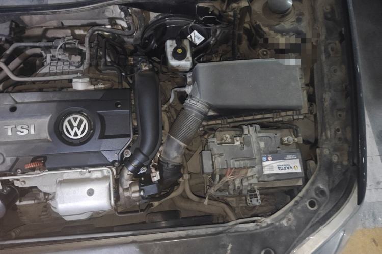 Used Volkswagen Bora 2011 1.4T Manual Luxury Model Engine Bay Left