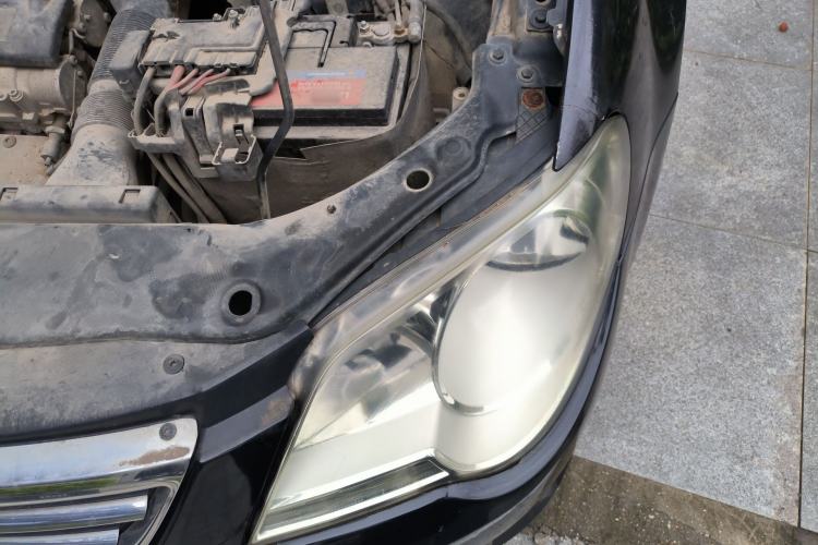Used Volkswagen Bora 2011 1.6L Manual Fashion Edition Engine Bay Left