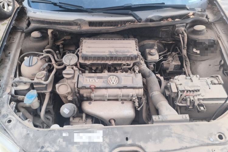 Used Volkswagen Bora 2011 1.6L Manual Comfort Version Engine Bay