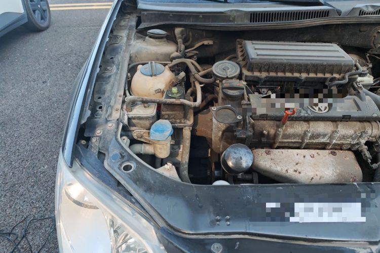 Used Volkswagen Bora 2011 1.6L Automatic Fashion Edition Engine Bay Right