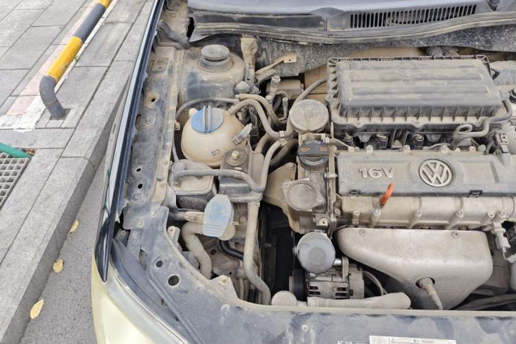 Used Volkswagen Bora 2011 1.6L Automatic Comfort Model Engine Bay Right