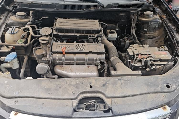 Used Volkswagen Bora 2011 1.6L Automatic Fashion Edition Engine Bay