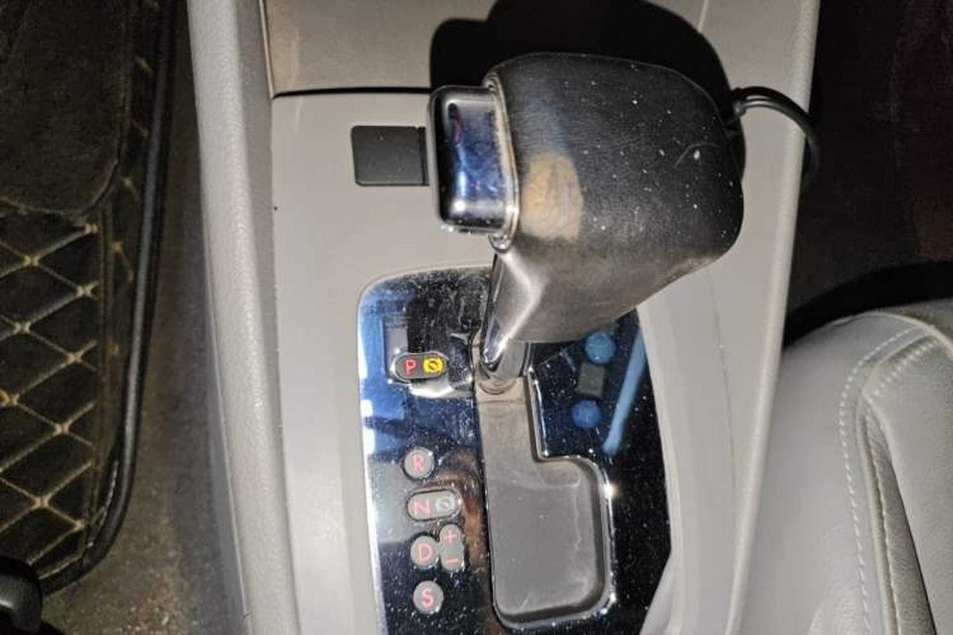 Used Volkswagen Bora 2011 1.6L Automatic Comfort Model Gear Lever