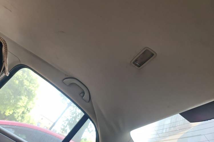 Used Volkswagen Bora 2011 1.6L Automatic Fashion Edition Headliner
