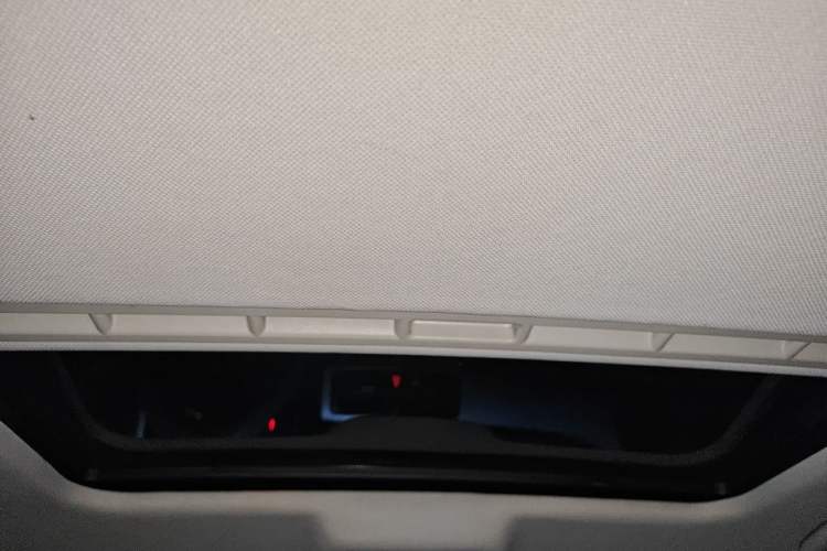 Used Volkswagen Bora 2011 1.6L Automatic Comfort Model Headliner