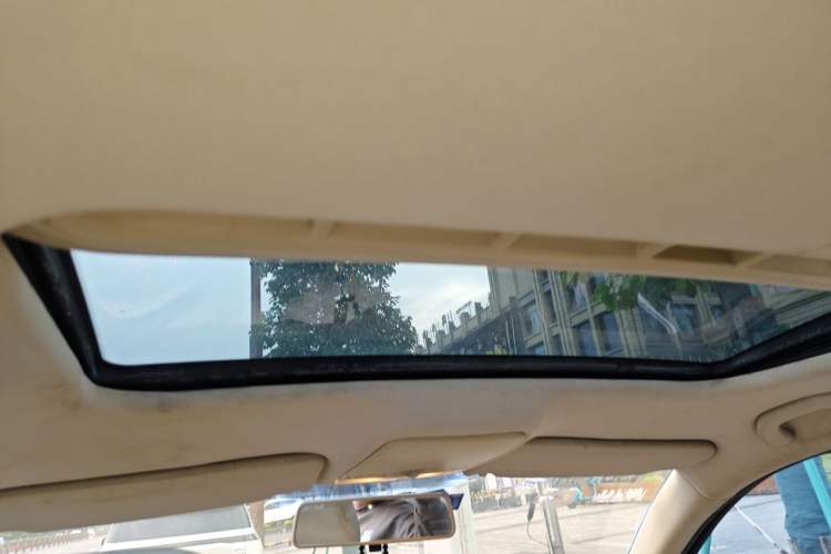 Used Volkswagen Bora 2011 1.6L Automatic Comfort Model Headliner
