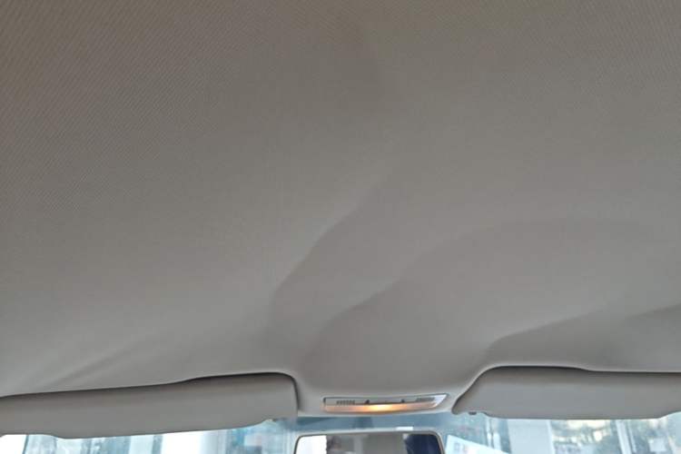 Used Volkswagen Bora 2011 1.6L Automatic Fashion Edition Headliner