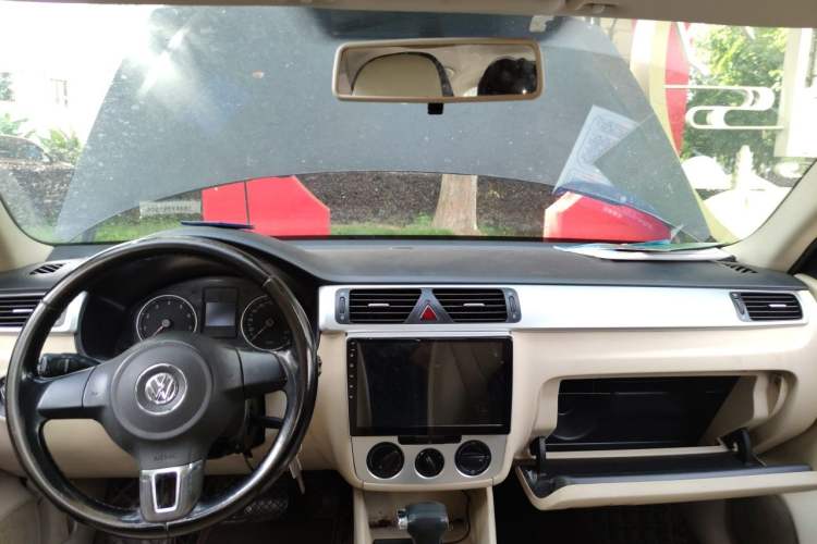 Used Volkswagen Bora 2011 1.4T Automatic Comfort Model Headliner