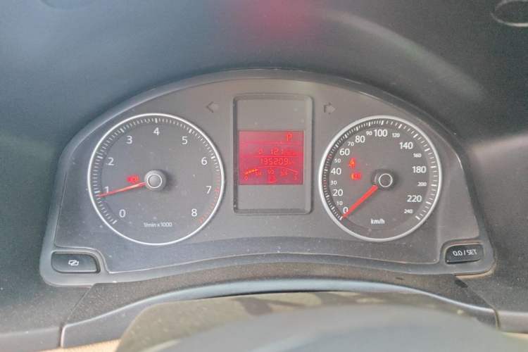 Used Volkswagen Bora 2011 1.6L Automatic Fashion Edition Instrument Cluster