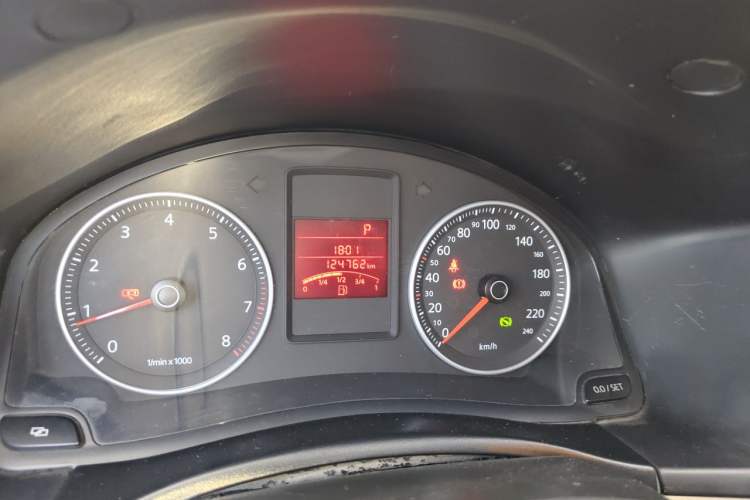 Used Volkswagen Bora 2011 1.6L Automatic Comfort Model Instrument Cluster