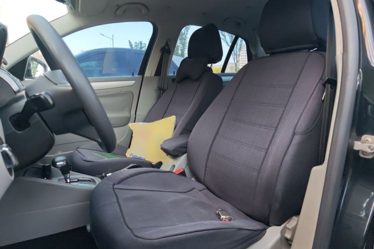 Used Volkswagen Bora 2011 1.6L Automatic Fashion Edition Left Front Seat