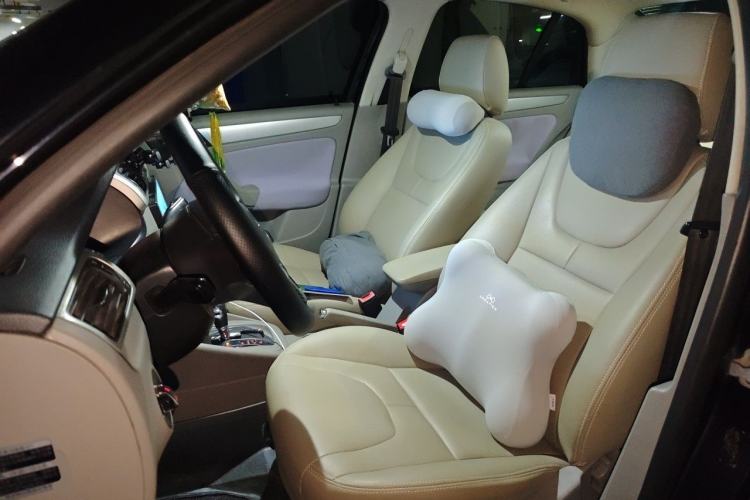 Used Volkswagen Bora 2011 1.6L Automatic Fashion Edition Left Front Seat