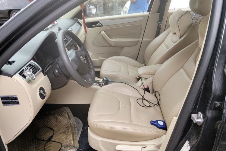 Used Volkswagen Bora 2011 1.6L Automatic Fashion Edition Left Front Seat