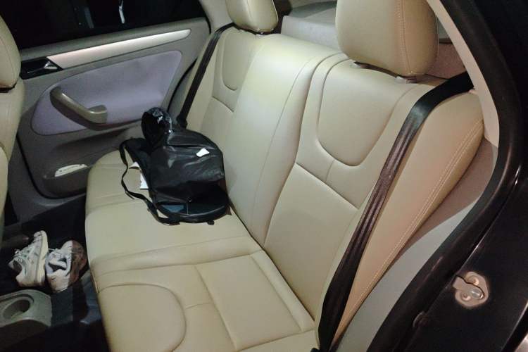 Used Volkswagen Bora 2011 1.6L Automatic Fashion Edition Left Rear Seat