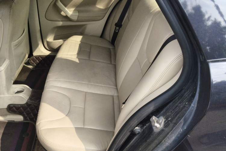 Used Volkswagen Bora 2011 1.6L Automatic Fashion Edition Left Rear Seat