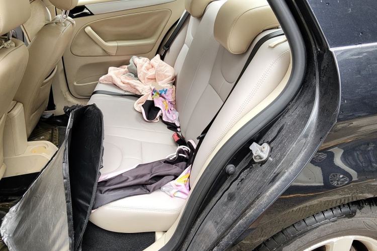 Used Volkswagen Bora 2011 1.6L Automatic Fashion Edition Left Rear Seat