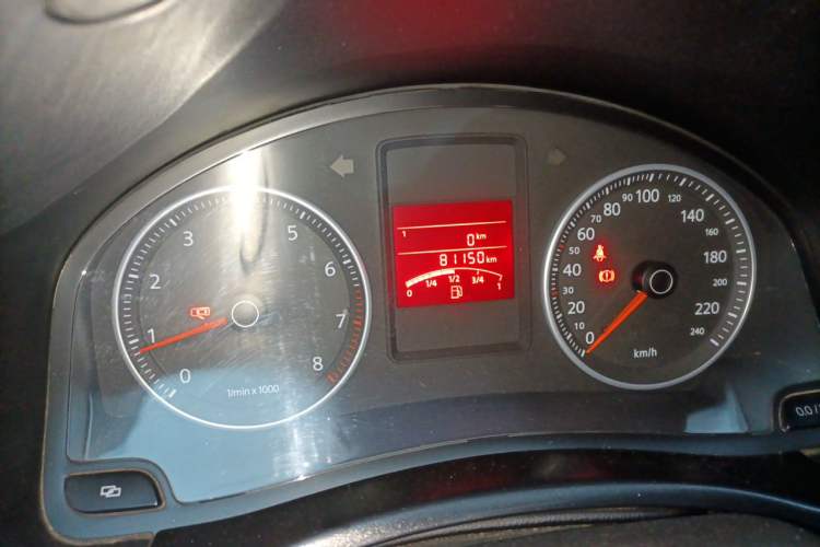 Used Volkswagen Bora 2011 1.6L Manual Comfort Version Odometer Close Up