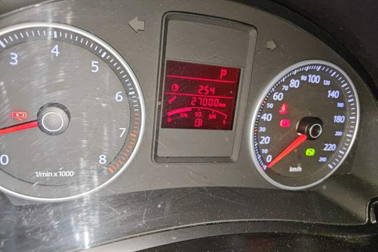 Used Volkswagen Bora 2011 1.6L Automatic Comfort Model Odometer Close Up