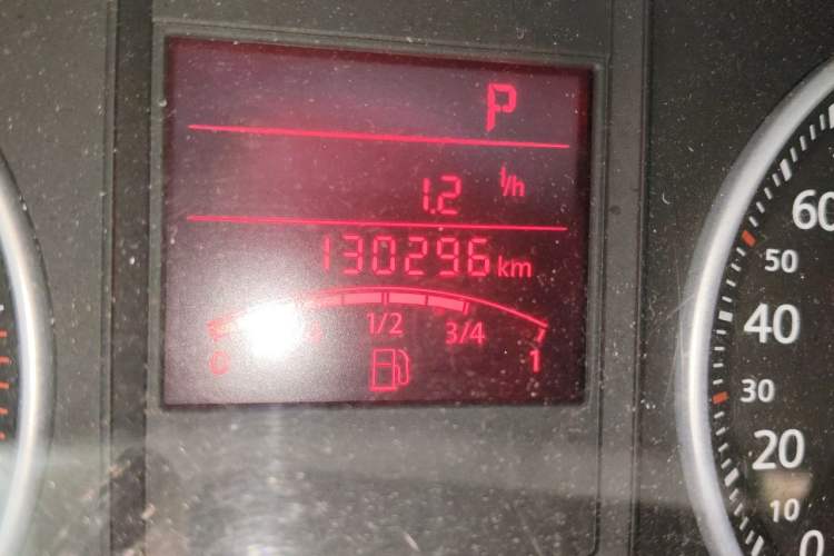 Used Volkswagen Bora 2011 1.6L Automatic Fashion Edition Odometer Close Up