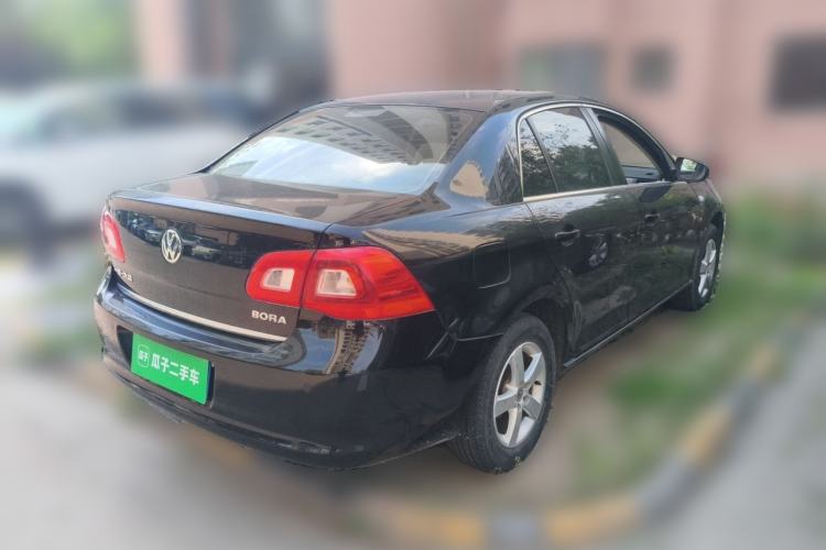 Used Volkswagen Bora 2011 1.6L Manual Comfort Version Rear Right 45 Deg