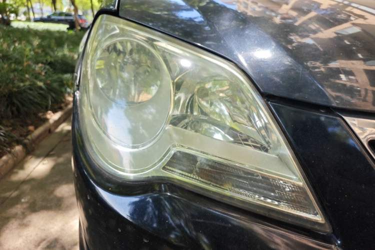 Used Volkswagen Bora 2011 1.6L Manual Fashion Edition Right Front Headlight
