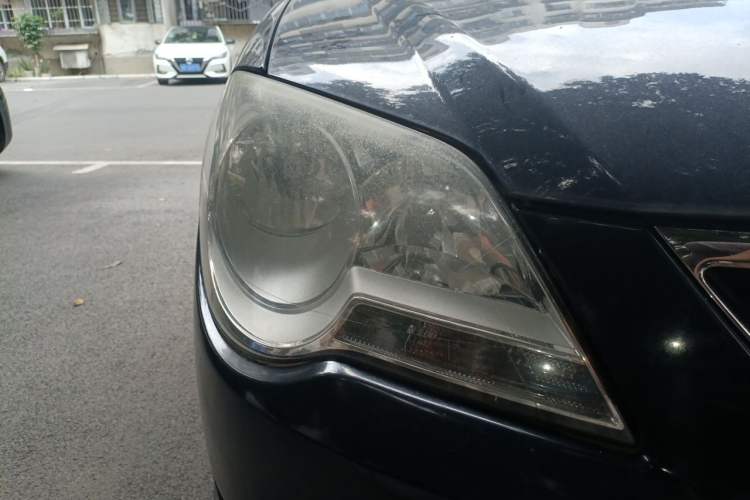 Used Volkswagen Bora 2011 1.6L Automatic Luxury Model Right Front Headlight