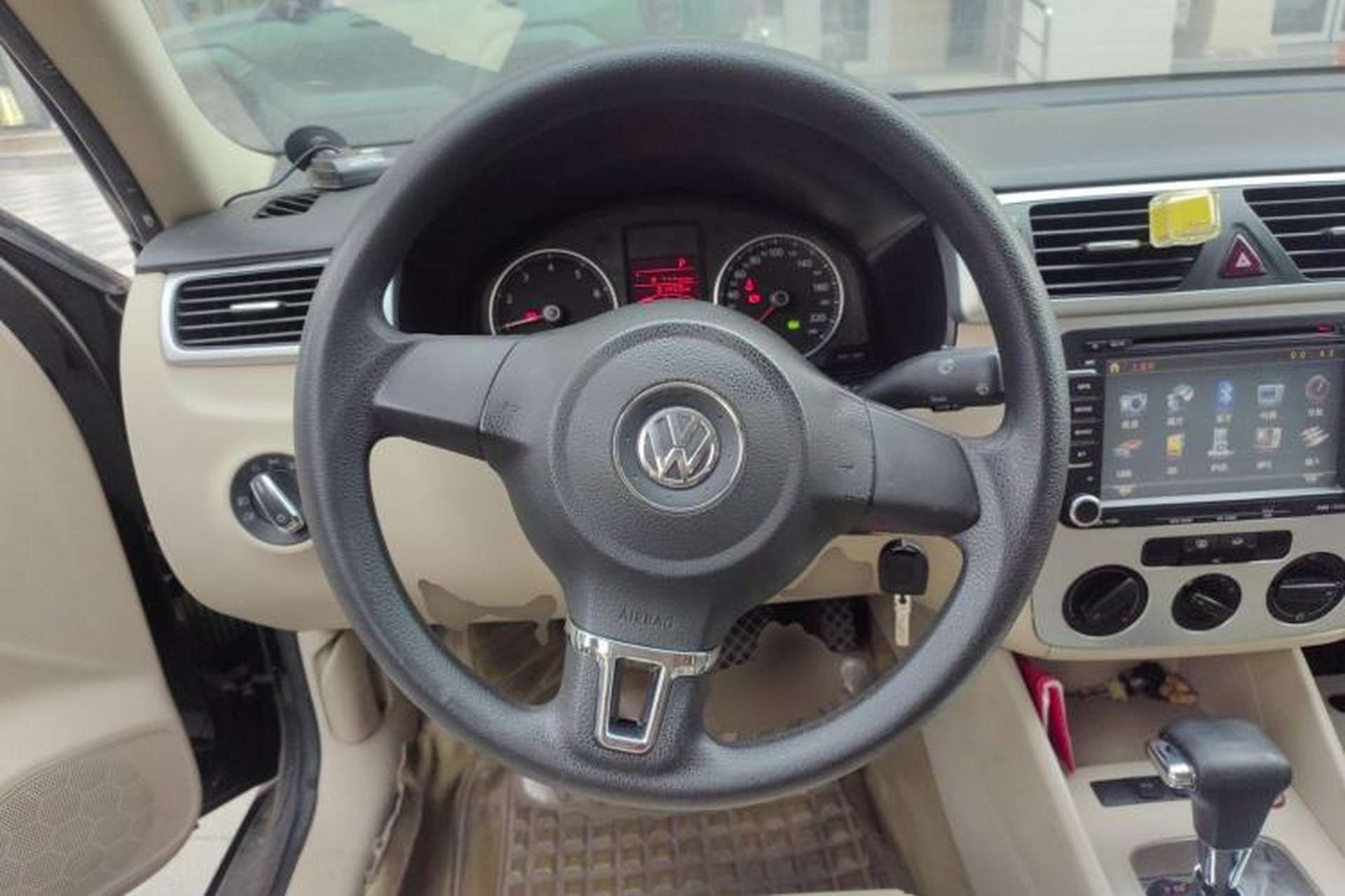 Used Volkswagen Bora 2011 1.6L Manual Fashion Edition Steering Wheel