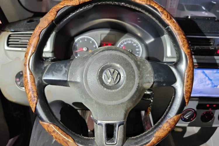 Used Volkswagen Bora 2011 1.6L Manual Fashion Edition Steering Wheel