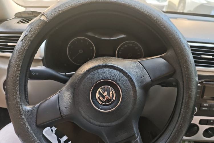 Used Volkswagen Bora 2011 1.6L Automatic Fashion Edition Steering Wheel