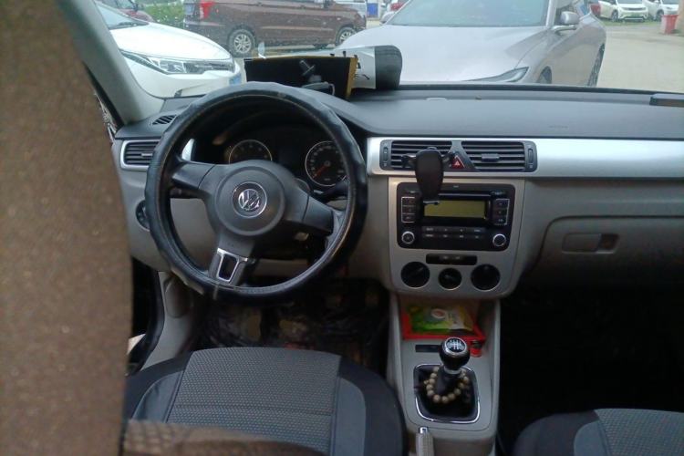 Used Volkswagen Bora 2011 1.6L Manual Comfort Version Steering Wheel