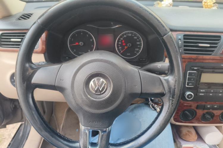 Used Volkswagen Bora 2011 1.6L Manual Comfort Version Steering Wheel